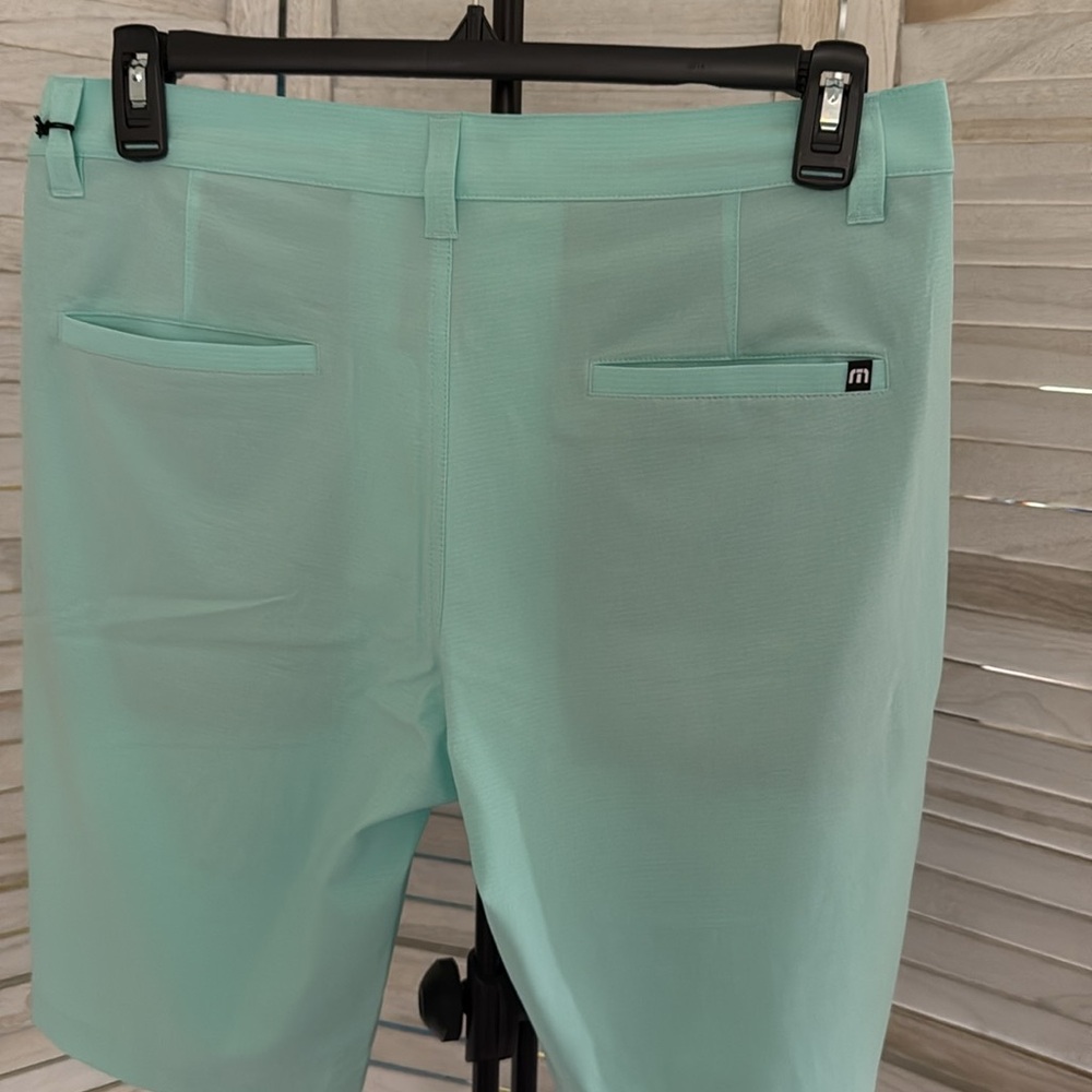 Travis Mathew Sand Harbor Shorts Size 33 NWOT - Picture 5 of 5